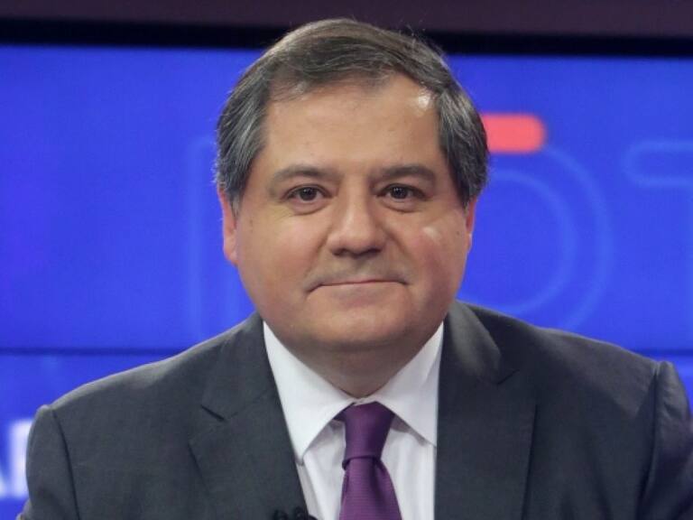 Mauricio Bustamante salió de TVN tras 25 años de trayectoria en el canal