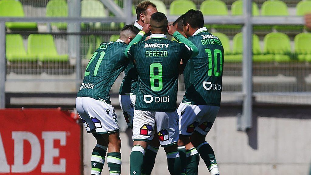 13 DE SEPTIEMBRE DE 2020/VALPARAISOSebastian Ubilla en festejo de su gol y el 3-1, durante el partido valido por el Campeonato Nacional AFP PlanVital 2020, entre Santiago Wanderers y Huachipato, diputado en el Estadio Elias Figueroa Brander.
FOTO: LEONARDO RUBILAR CHANDIA/AGENCIAUNO