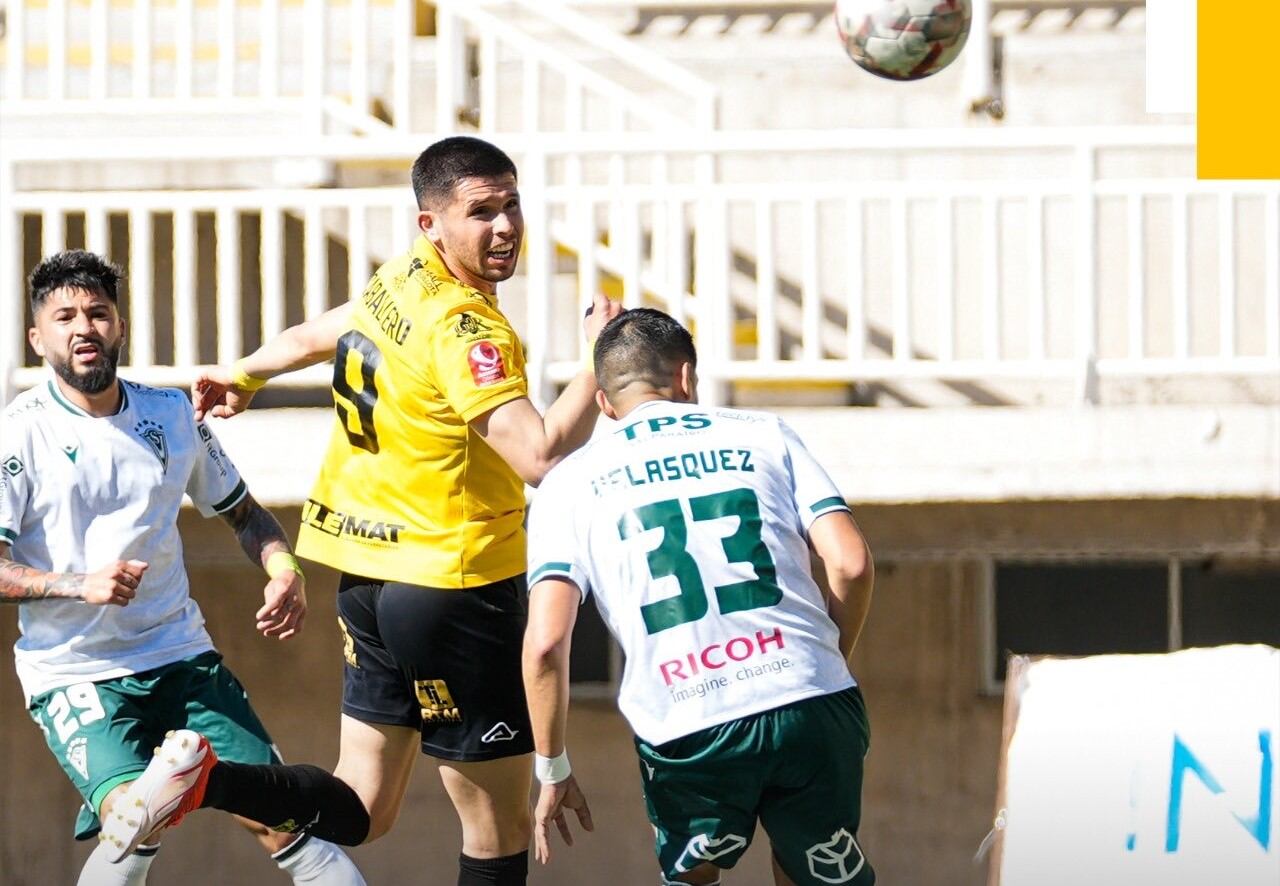 No levantan cabeza: San Luis y Santiago Wanderers firmaron un empate sin goles por la Primera B