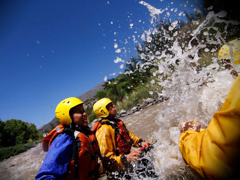 El mejor país para los visitantes: la estrategia que convirtió a Chile en campeón mundial del turismo aventura