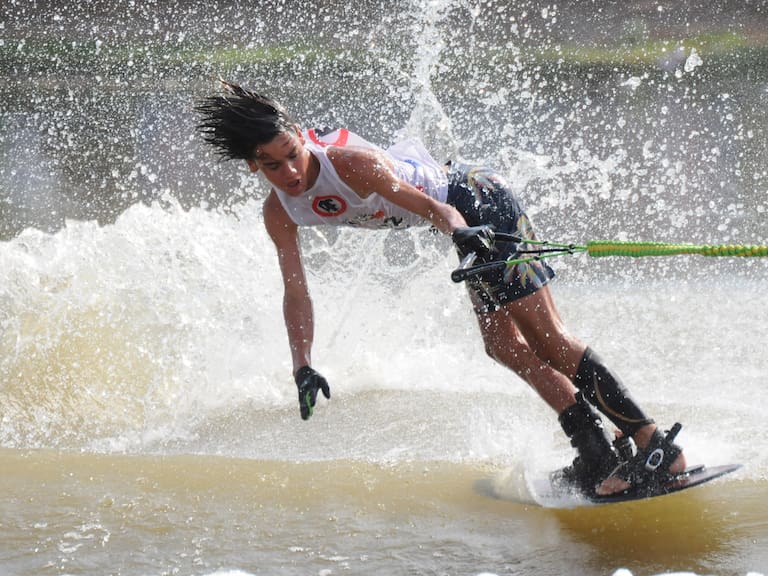 Matías González se queda con la medalla de plata en el Moomba Masters de esquí náutico