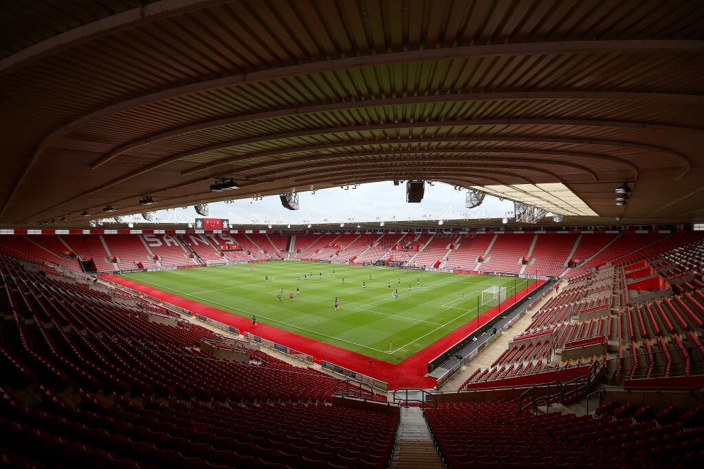 Un juego de entrenamiento entre Southampton y Bristol