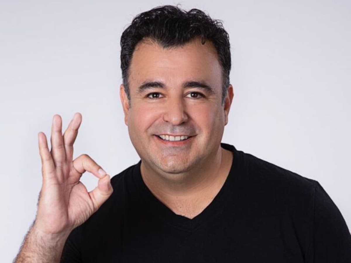 «Son comediantes y pronto dan vuelta la página»: Kurt Carrera se refiere a la agresión de Claudio Reyes a Jajá Calderón