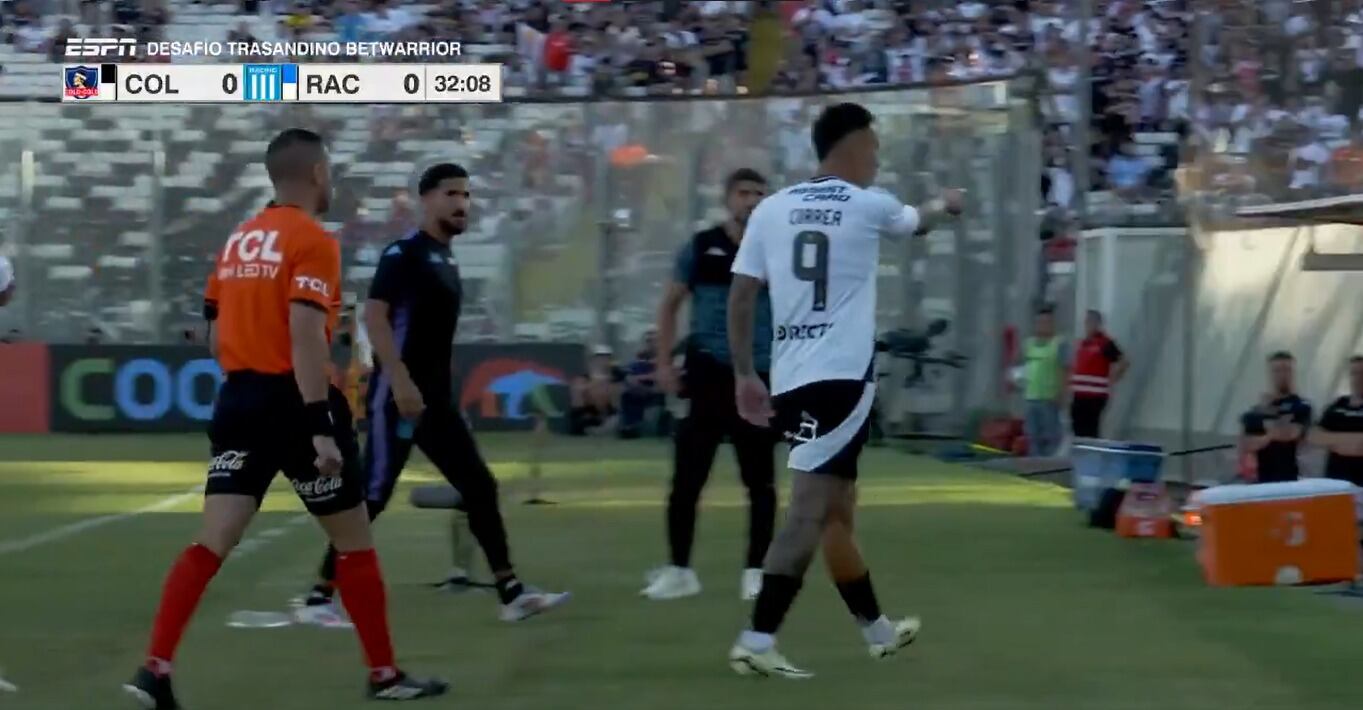 El caliente cruce entre Javier Correa y la banca de Racing en el Monumental | Captura de pantalla ESPN