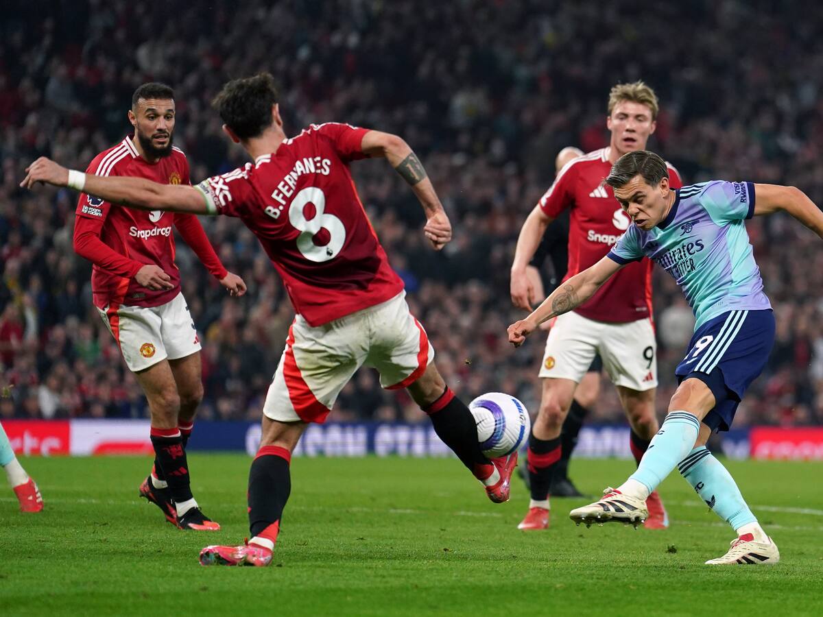 Arsenal no puede con Manchester United y sigue alejándose del Liverpool en la Premier League