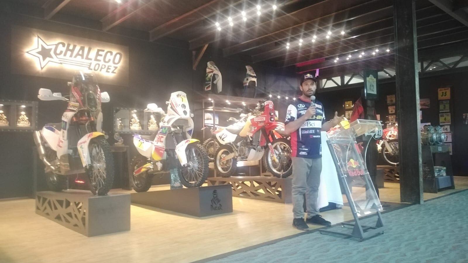 Francisco Chaleco López presentó su museo: "Apostamos a ganador y trajimos a la inauguración un trofeo más"