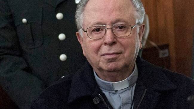 Fernando Karadima fue internado de urgencia
