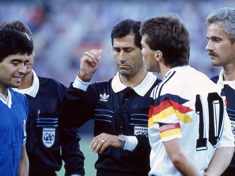 ROME, ITALY - JULY 08: 1990 Diego Armando Maradona of Argentina, Referee Edgardo Codesal Méndez and Lotar Matthaus of Gerrmany before the FIFA World Cup Final 1990 match between West Germany and Argentina at Stadio Olimpico on July 08, 1990 in Rome, Italy. (Photo by Alessandro Sabattini/Getty Images)