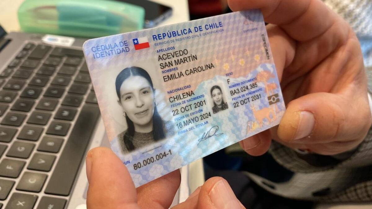 Bebés con profesión y demoras de hasta 89 días: el lapidario informe de Contraloría que golpea al nuevo Registro Civil