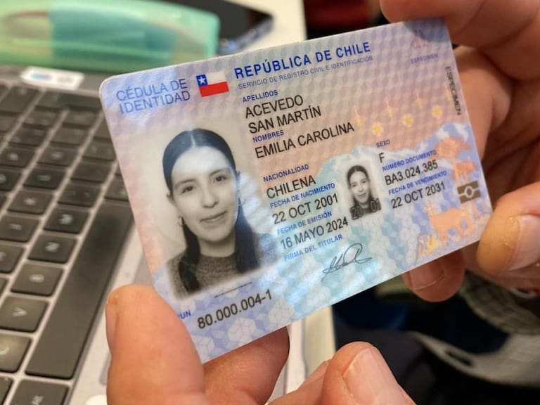 Bebés con profesión y demoras de hasta 89 días: el lapidario informe de Contraloría que golpea al nuevo Registro Civil