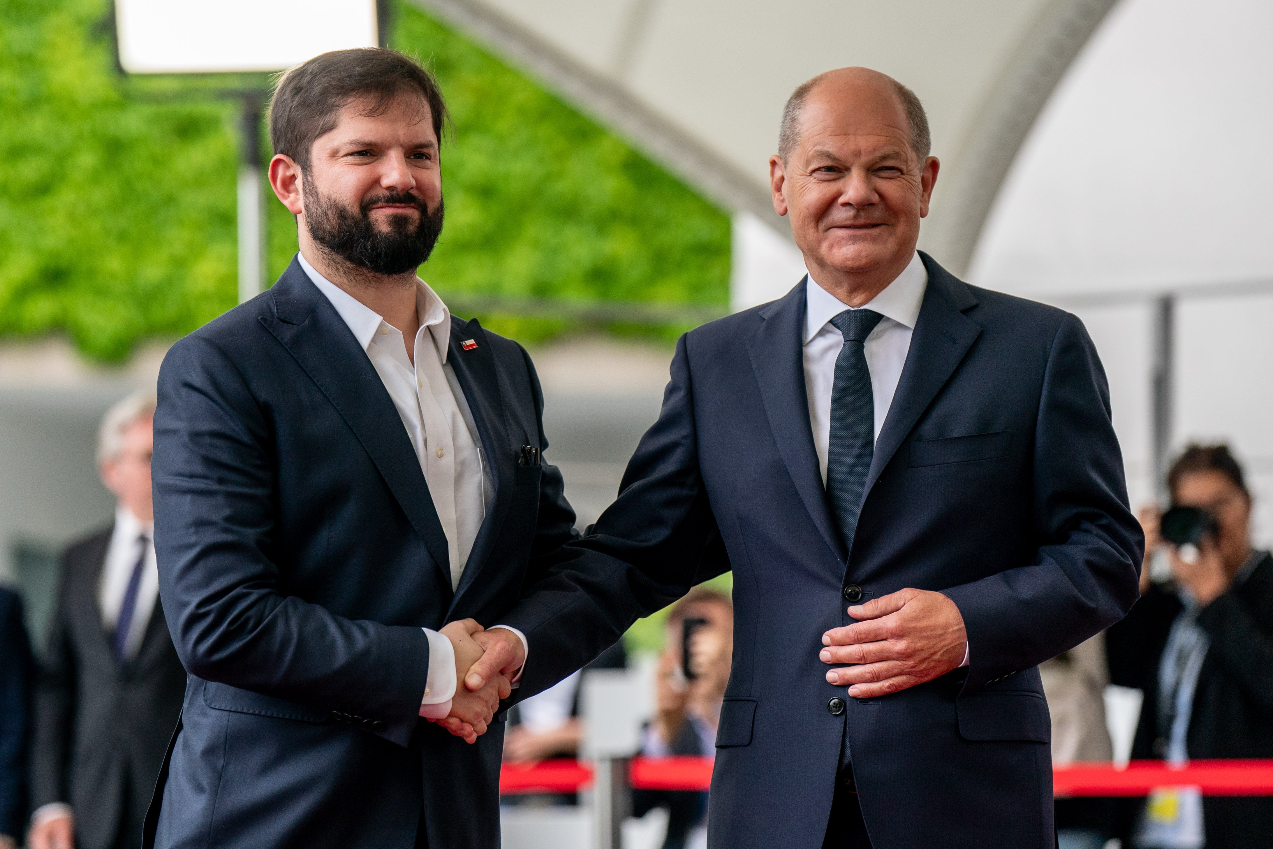 Cedida | El Presidente Gabriel Boric y el canciller de Alemania, Olaf Scholz