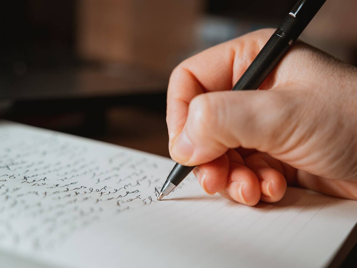 Esta es la única palabra en español que se puede pronunciar pero es imposible de escribir