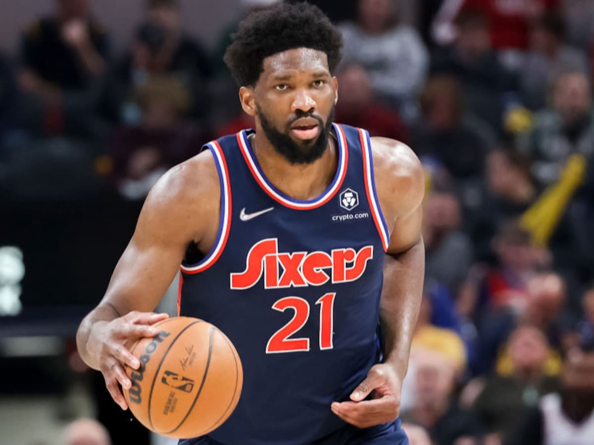 NBA: Joel Embiid es el primer pívot, desde el 2000, en ser el máximo anotador de una temporada