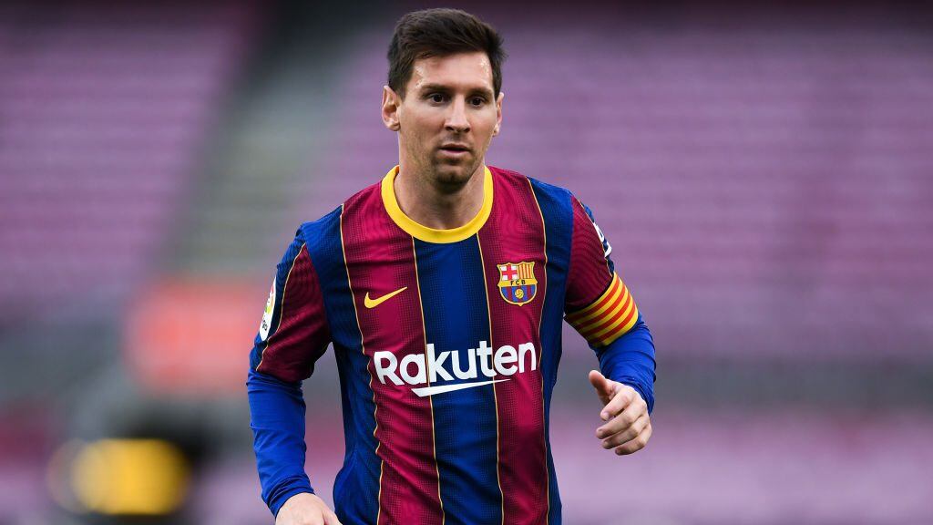 BARCELONA, SPAIN - MAY 16: Lionel Messi of FC Barcelona looks on during the La Liga Santander match between FC Barcelona and RC Celta at Camp Nou on May 16, 2021 in Barcelona, Spain. Sporting stadiums around Spain remain under strict restrictions due to the Coronavirus Pandemic as Government social distancing laws prohibit fans inside venues resulting in games being played behind closed doors. (Photo by David Ramos/Getty Images)