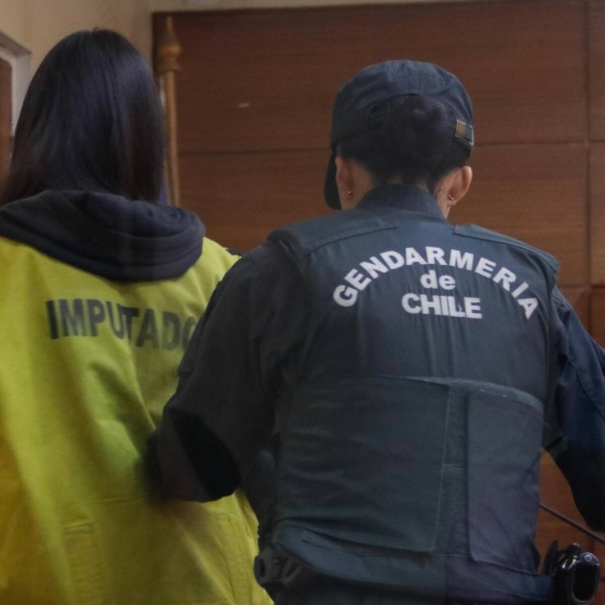 Declaran culpable a mujer que golpeó a su padre con un bate de béisbol en plena calle en Punta Arenas