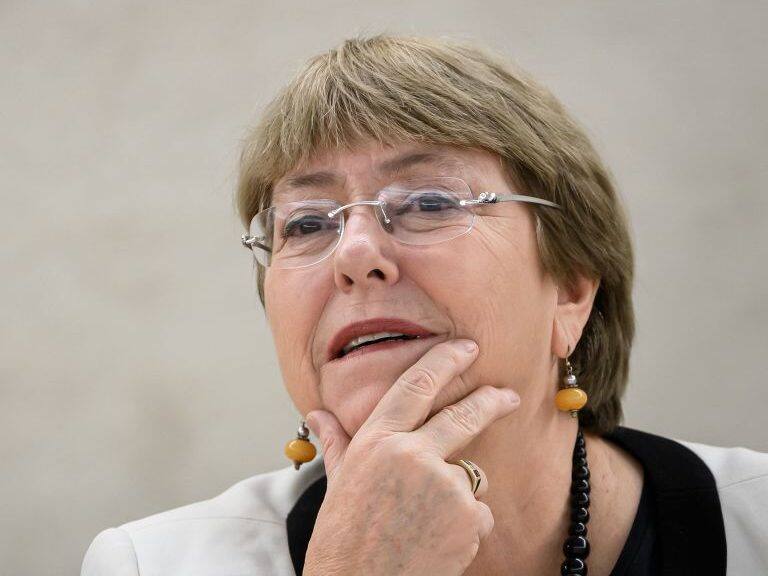 Bachelet pide levantar sanciones contra países para que puedan combatir el coronavirus