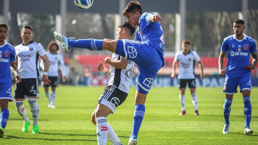 La terna que maneja la Comisión Arbitral de la ANFP para escoger al árbitro del Superclásico