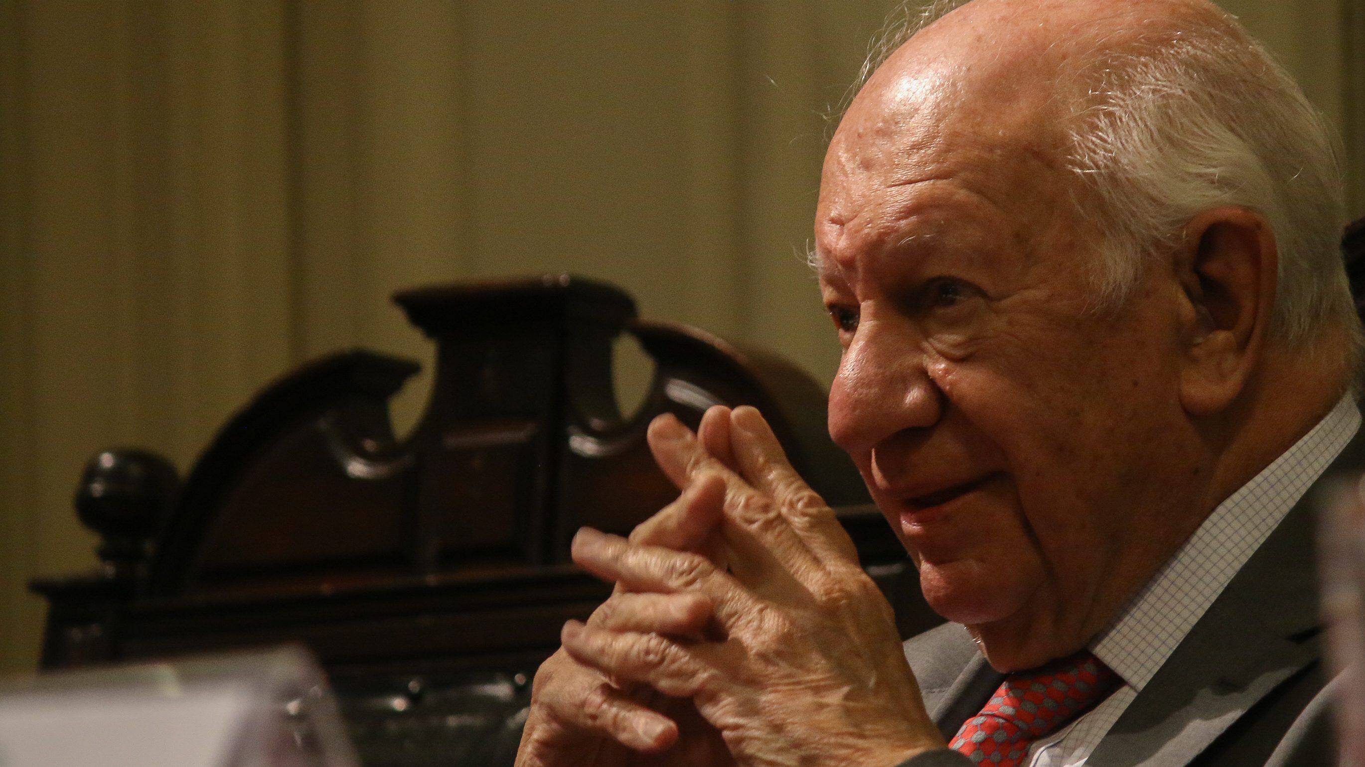 01 de diciembre 2022 / SANTIAGO
Presentación del libro “El Chile que he vivido” del ex ministro de Estado Andrés Zaldívar. Presentan el ex Presidente Ricardo Lagos y la periodista Mónica González.
Congreso Nacional sede Santiago. Sala de Sesiones del Senado.
FOTO: CAROLINA REYES MONTERO/ AGENCIAUNO