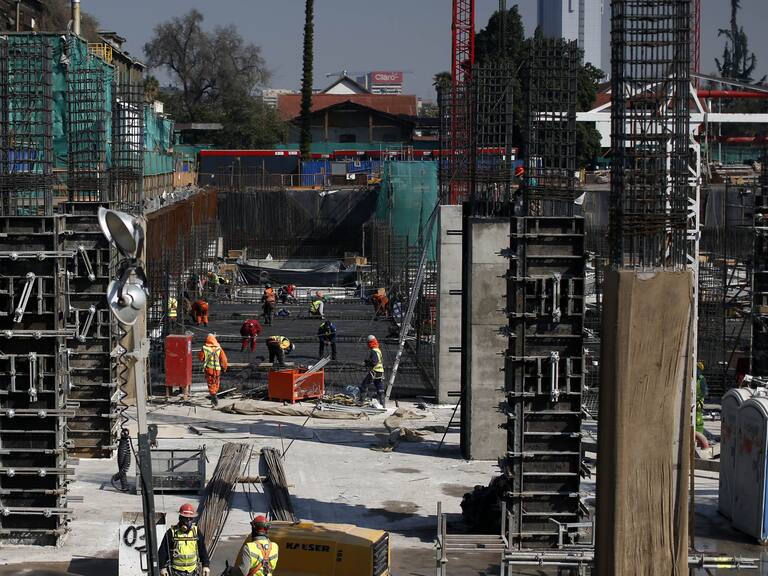 Encuesta UC reveló que en septiembre se crearon 124 mil empleos en relación a agosto