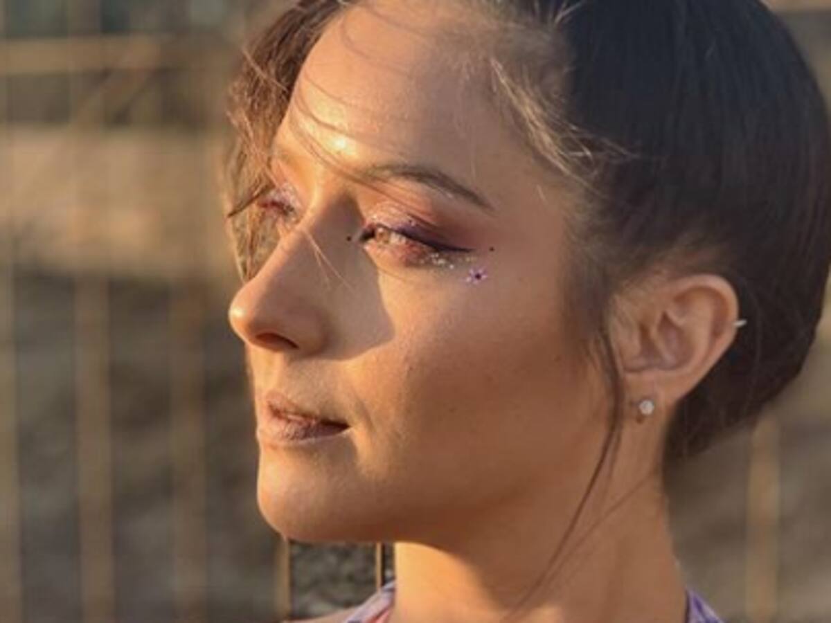 Denise Rosenthal invitó a Javiera Mena y Mala Rodríguez a cantar «Agua segura» en cuarentena