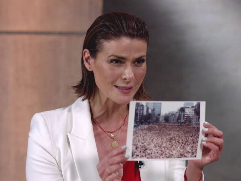 Adelanto de "Los 2000" reveló quién autorizó foto de Spencer Tunik en 2002