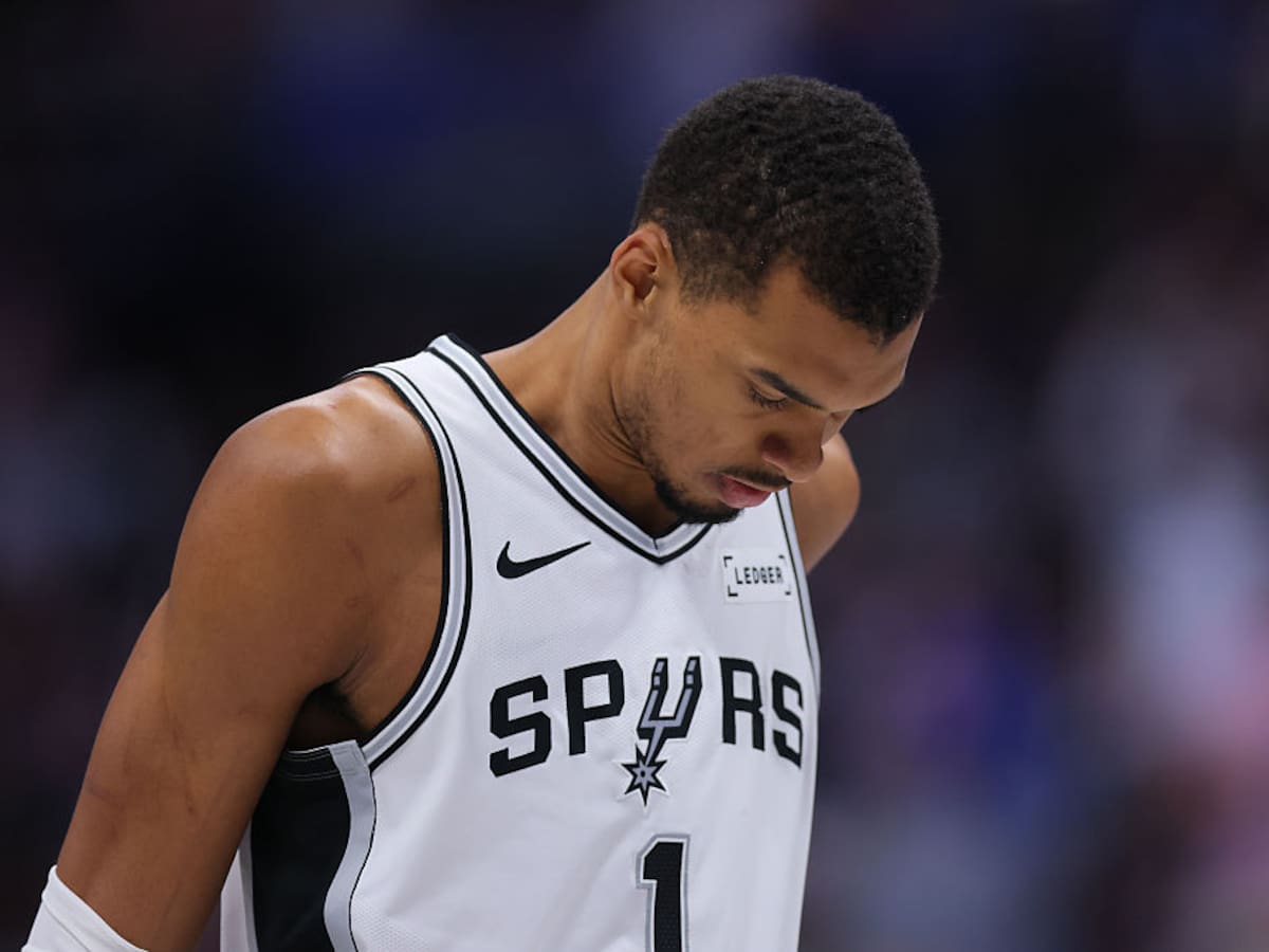 Conmoción en la NBA: El duro golpe en la cabeza que sufrió joven estrella y que preocupó a todos