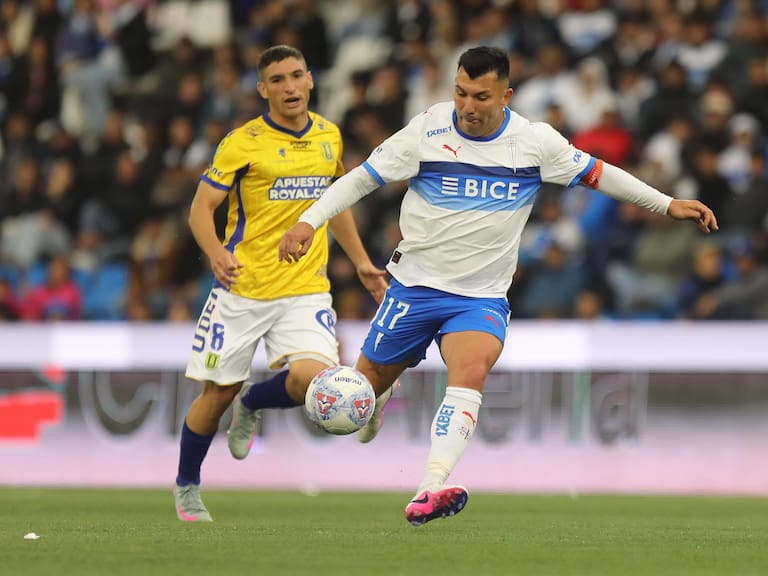 Gary Medel enciende las alarmas en la UC: podría perderse el debut en Copa Libertadores