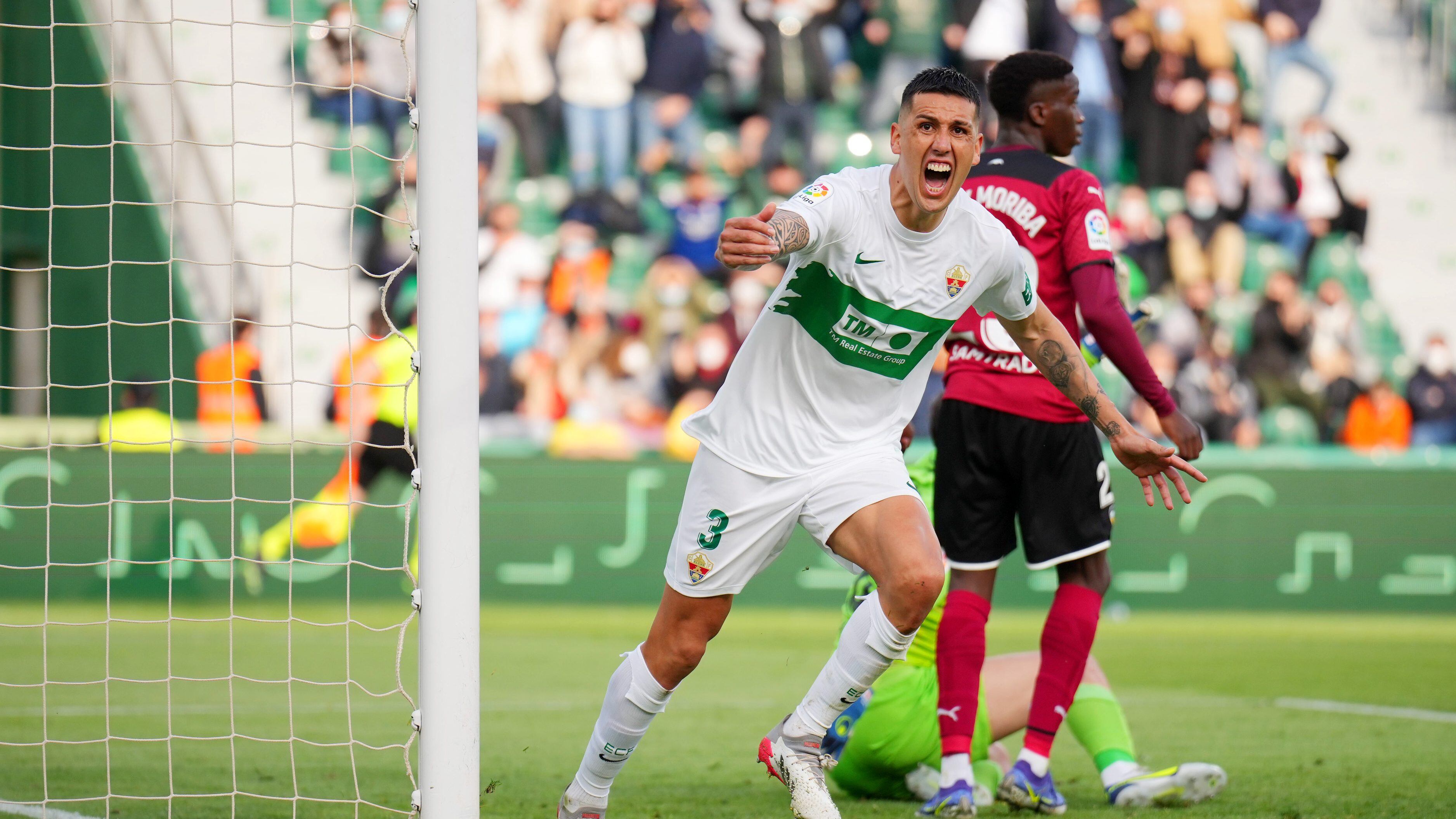 Enzo Roco fue titular y le anularon un gol en derrota del Elche