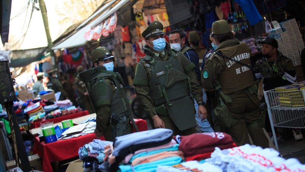 15 de septiembre de 2021/SANTIAGOPelea entre comerciantes ambulantes de meiggs deja dos personas heridas a bala
FOTO:DIEGO MARTIN /AGENCIAUNO