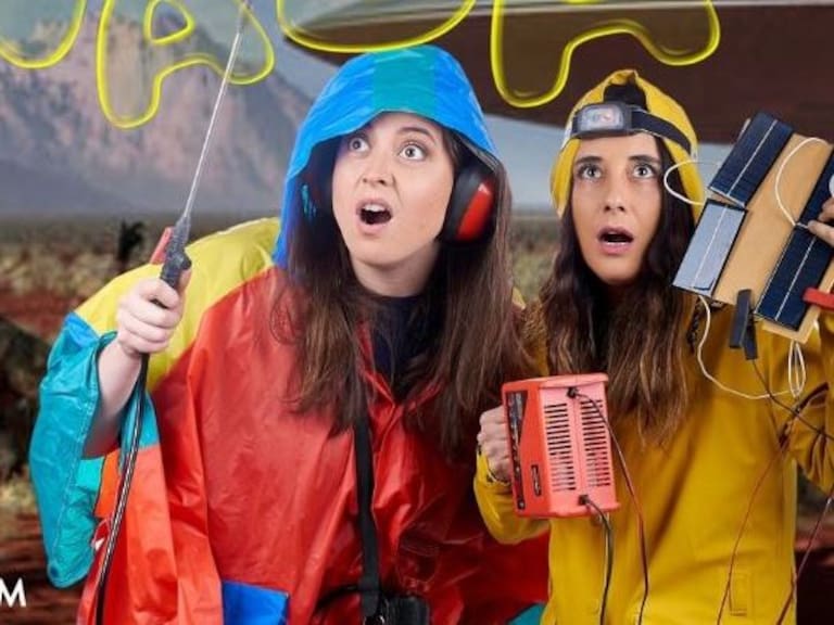 Podcast «Expertas en Nada» protagoniza portada de la revista Wikén