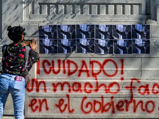 Protesta de feministas contra el presidente de El Salvador
