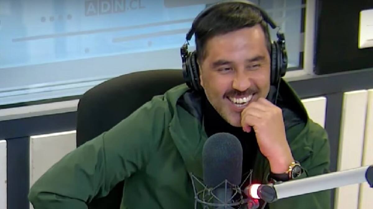 Ex Real Sociedad sorprende a Claudio Bravo en plena entrevista en vivo: “Estoy feliz por todo lo que has conseguido”
