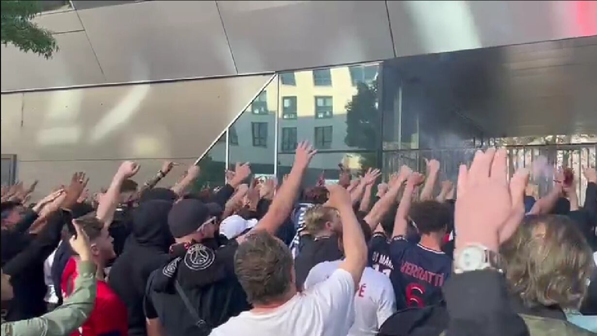 "Messi, hijo de p...": Hinchas del PSG estallan contra el astro argentino y exigen la salida de la dirigencia