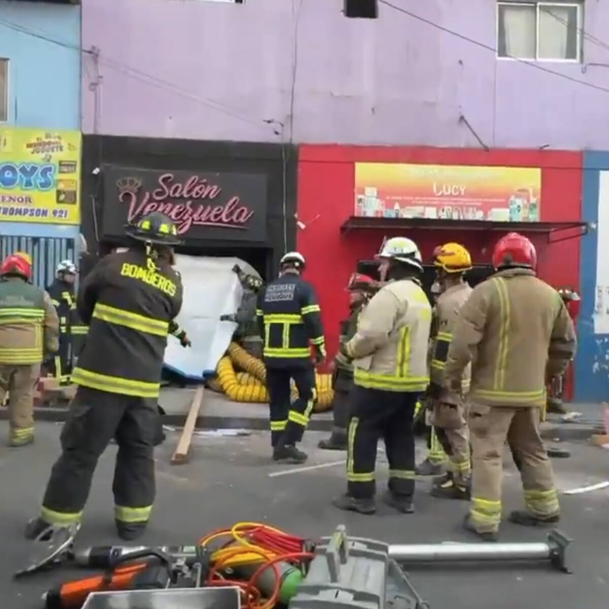 Tragedia en Iquique: derrumbe en salón de belleza deja una mujer fallecida y un menor en estado grave