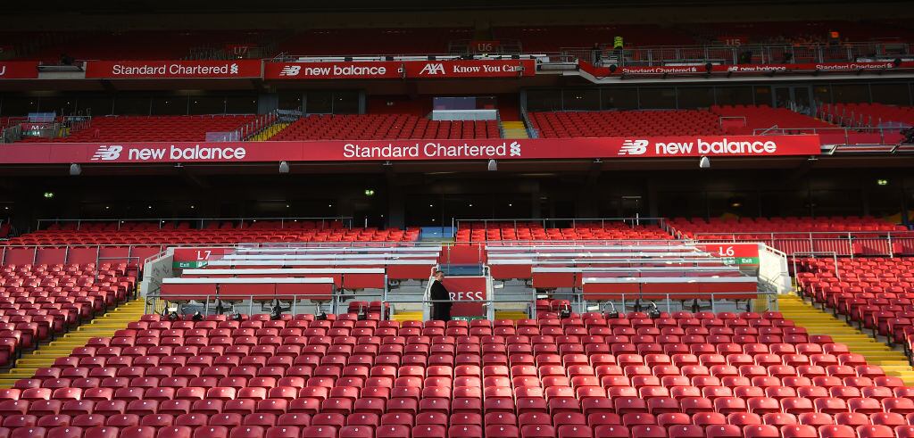Una tribuna vacía en el Estadio Anfield de Liverpool Football Club