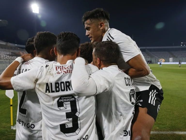 8 de Mayo del 2021/SANTIAGOLeonardo Gil(c) celebra su primer gol y el 1 a 0 de Colo Colo ,durante el partido valido por la séptima fecha del Campeonato Nacional AFP PlanVital 2021, entre Colo Colo vs Palestino, disputado en el Estadio Monumental.
FOTO:FRANCISCO LONGA/AGENCIAUNO