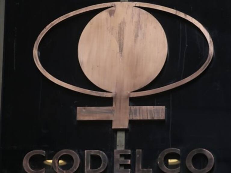 Codelco recibirá mil millones de dólares para potenciar sus inversiones
