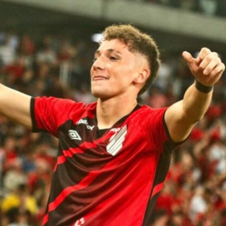 Luciano Arriagada alista su regreso al fútbol chileno y se acerca a Huachipato