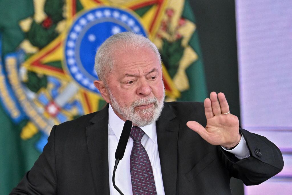 El presidente de Brasil Luiz Inácio Lula da Silva anuncia su plan económico y social