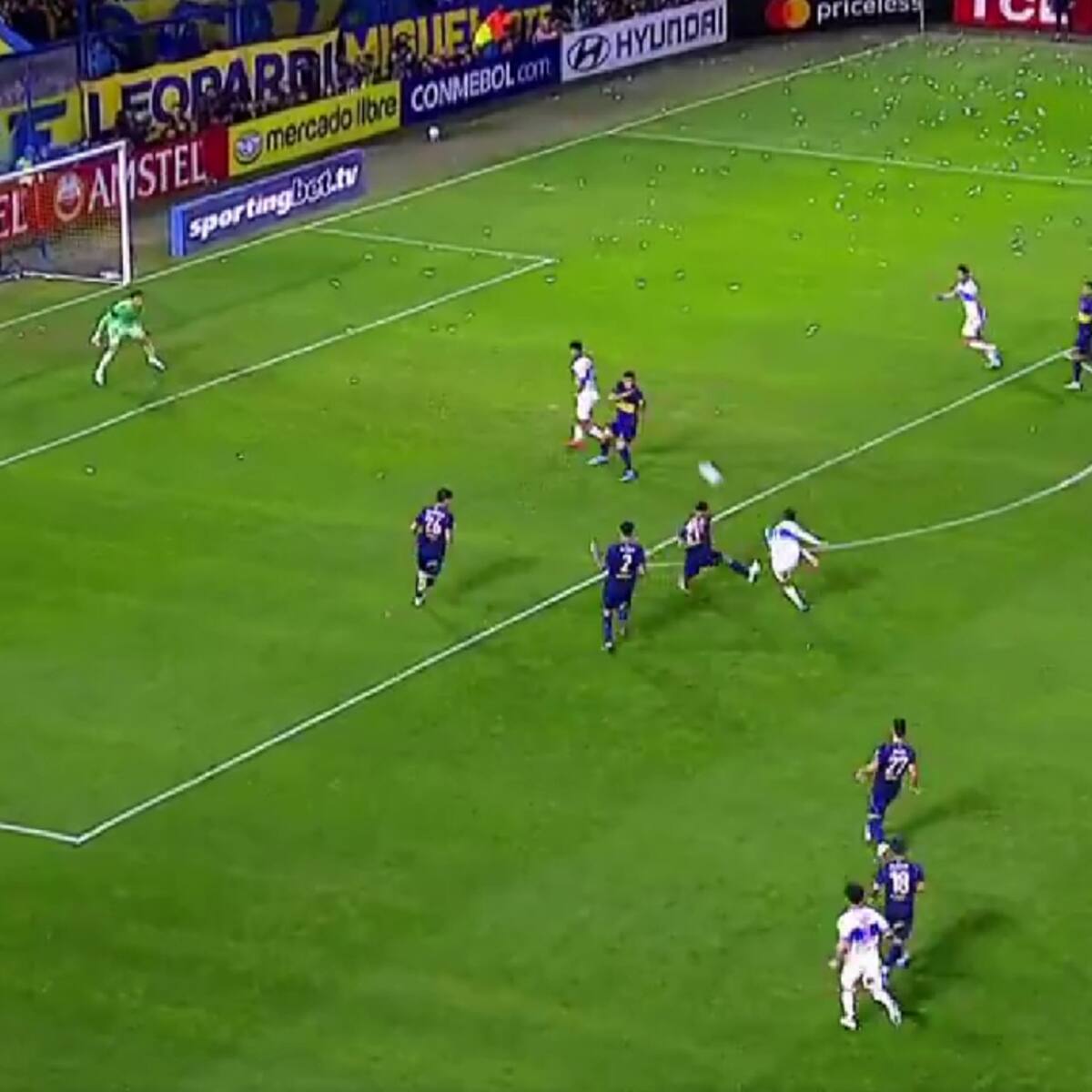 Clemente Montes silencia La Bombonera con este golazo: la UC sorprende a Boca Juniors