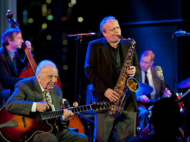 Pizzarelli junto a un quinteto en el Club Coca-Cola de Nueva York