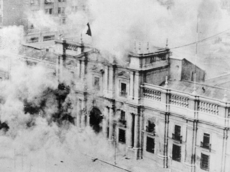 50 años del Golpe de Estado: Embajada de EE.UU. financiará traducción de documentos desclasificados relacionados con Chile