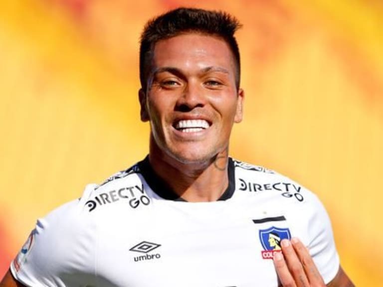 Javier Parraguez partirá esta noche para sumarse a Sport Recife: "Todos sus compañeros en Colo Colo lo han llamado para despedirse"