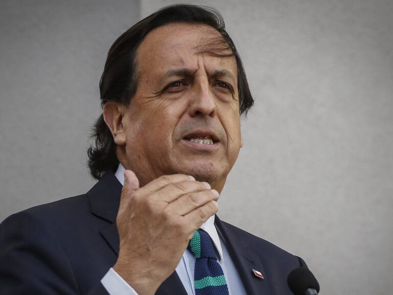 «Sin fundamentos»: Gabinete respaldó a Víctor Pérez tras ingreso de acusación constitucional