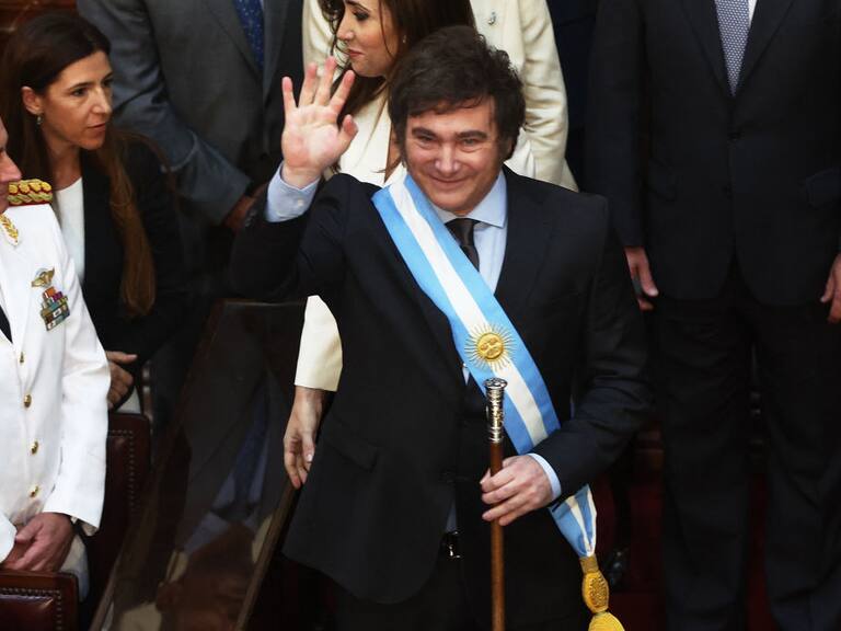 Javier Milei asume como nuevo presidente de Argentina