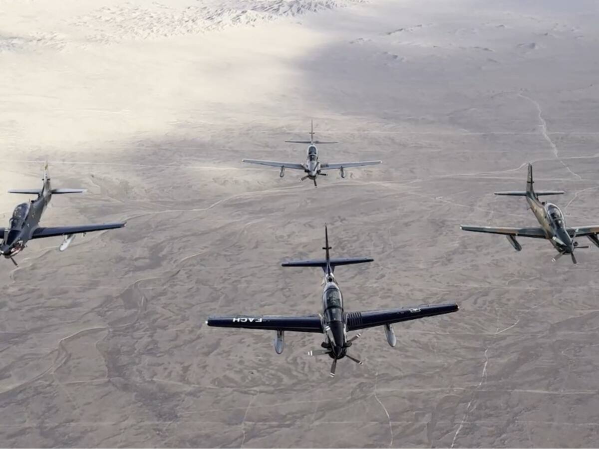 F-16 y Gripen vuelan por el desierto de Atacama: así fue el despliegue aéreo de Salitre 2026 por fuerzas aéreas de seis países