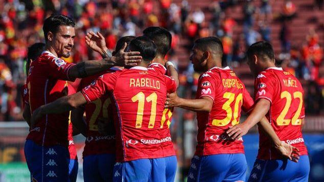 Unión Española derrotó a Curicó Unido para consolidarse en zona de clasificación a copas internacionales