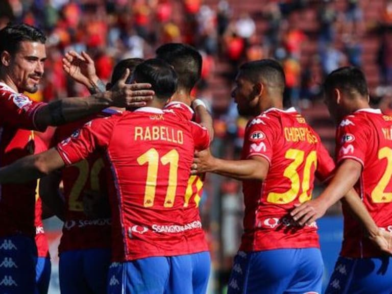 Unión Española derrotó a Curicó Unido para consolidarse en zona de clasificación a copas internacionales