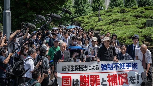 Protesta en Tokio a favor de las personas que sufrieron la esterilización forzada en Japón.