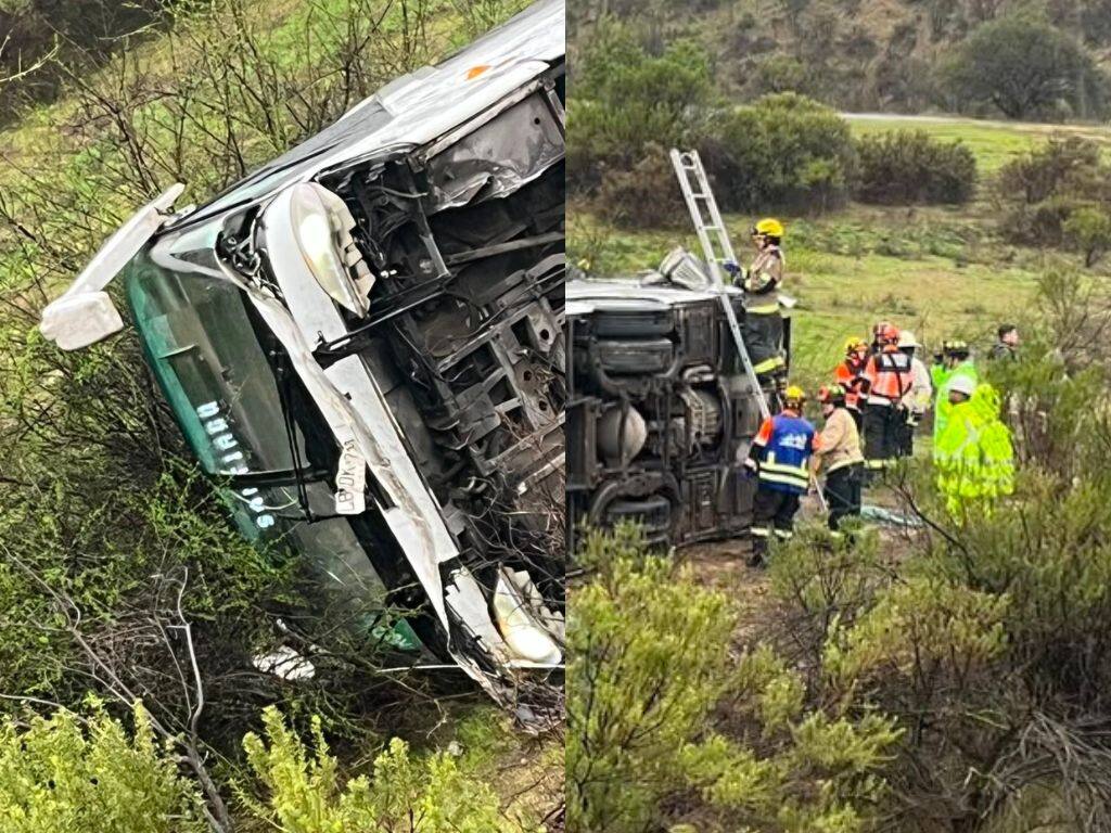 Grave accidente en la Ruta 68: microbús vuelca con una veintena de pasajeros a bordo